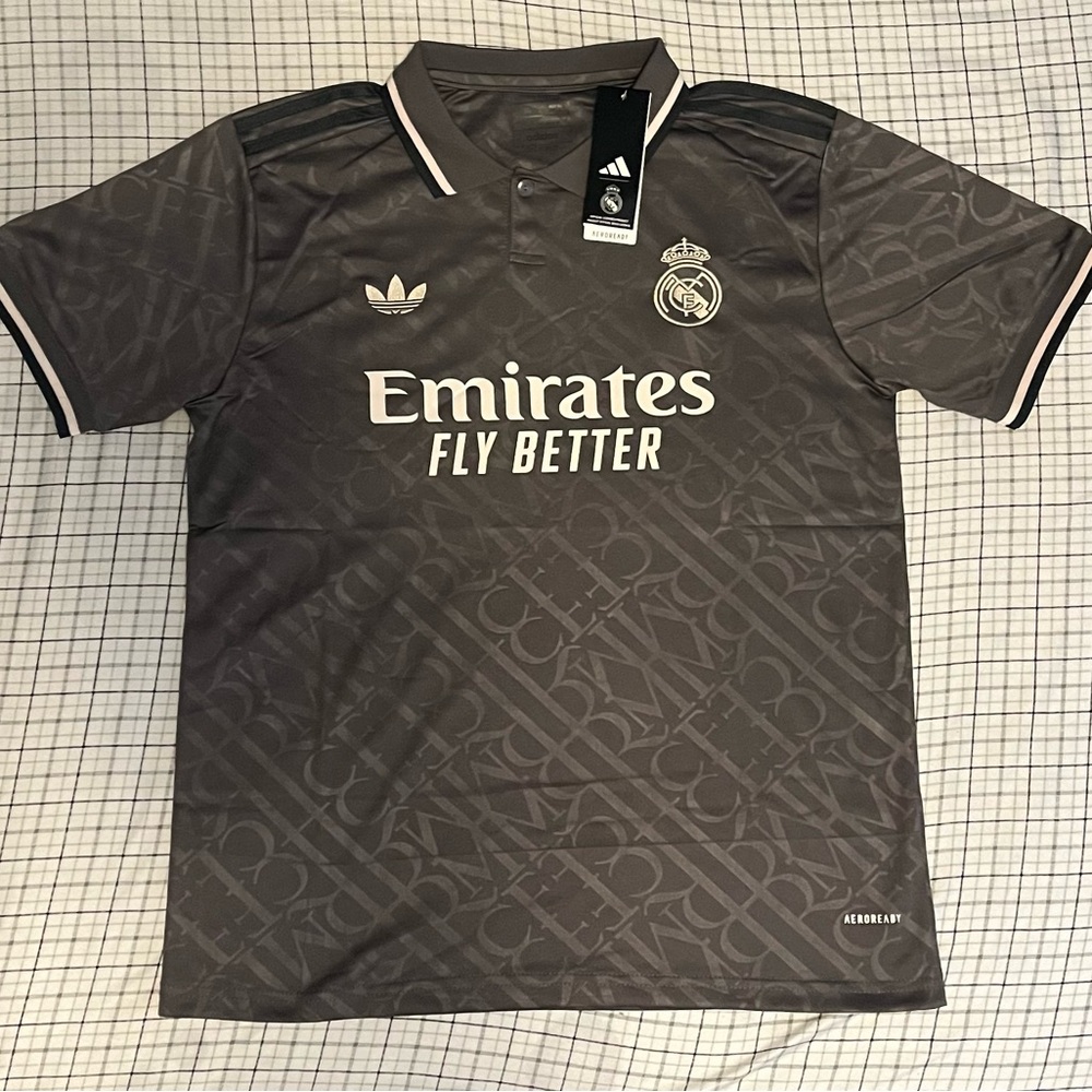 Real Madrid 24/25 Third Kit Size M